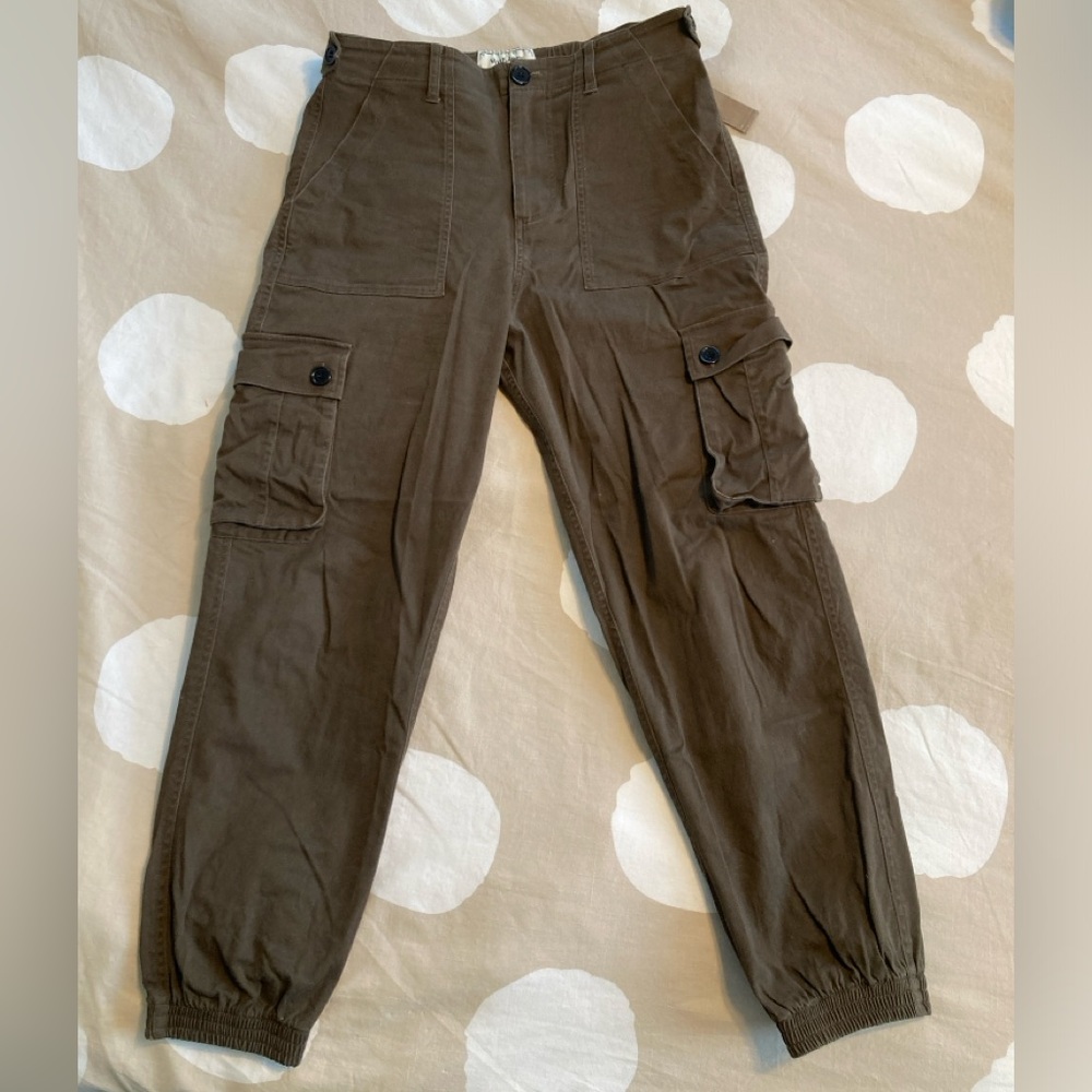 Wondery Isabel 2.0 pant in brew. Size medium, short.